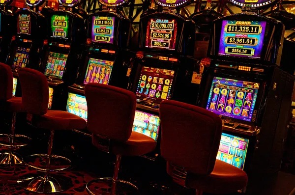French Roulette betting layout with chip placement